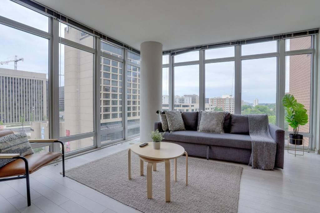Wonderful 2Br Apartment At Crystal City Arlington Exterior foto