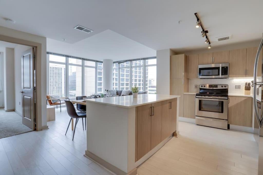Wonderful 2Br Apartment At Crystal City Arlington Exterior foto