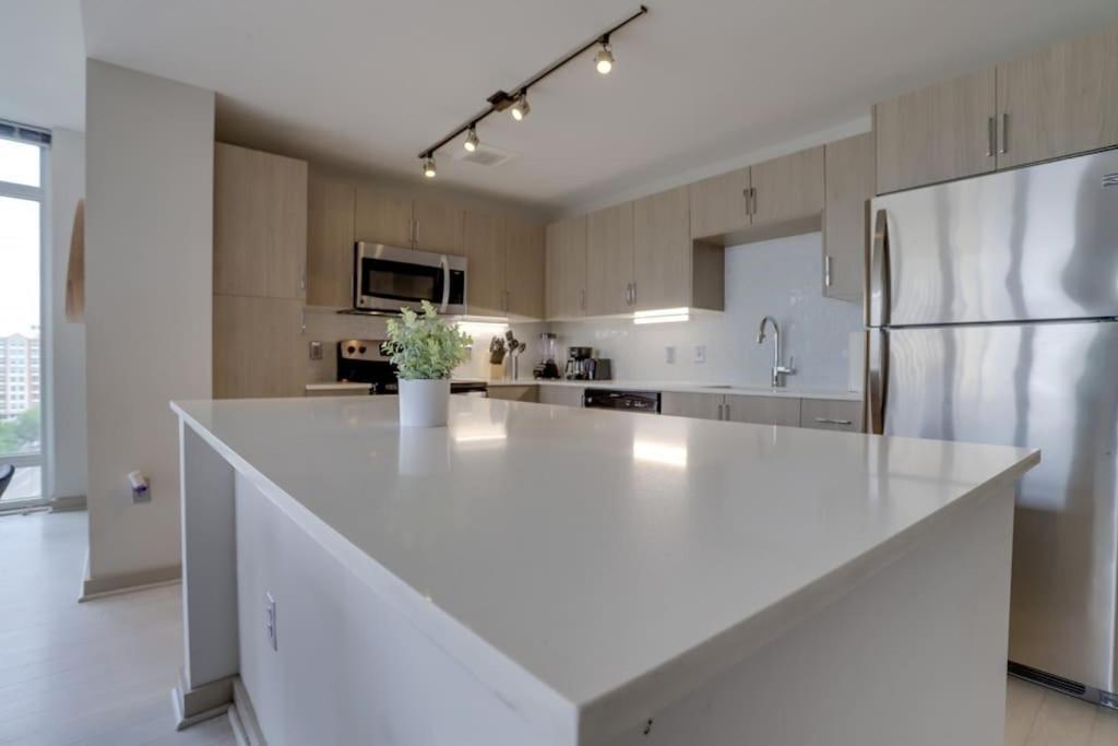 Wonderful 2Br Apartment At Crystal City Arlington Exterior foto