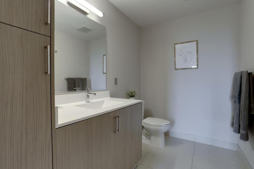 Wonderful 2Br Apartment At Crystal City Arlington Exterior foto