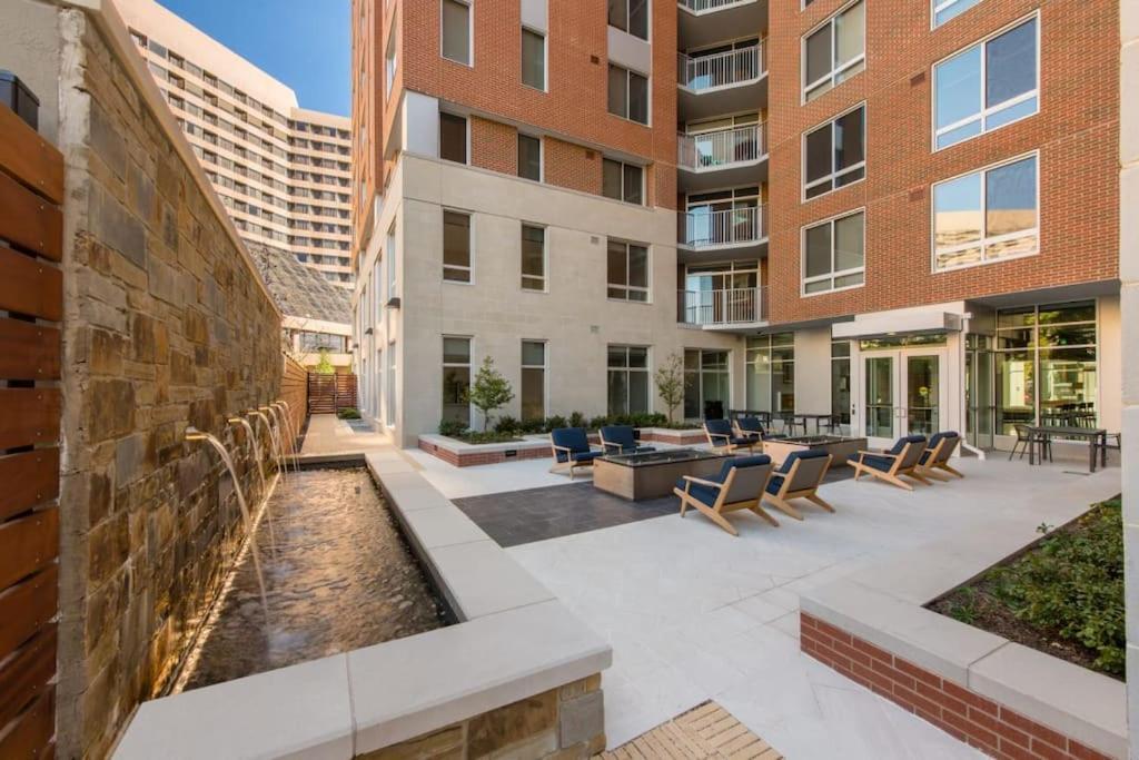 Wonderful 2Br Apartment At Crystal City Arlington Exterior foto